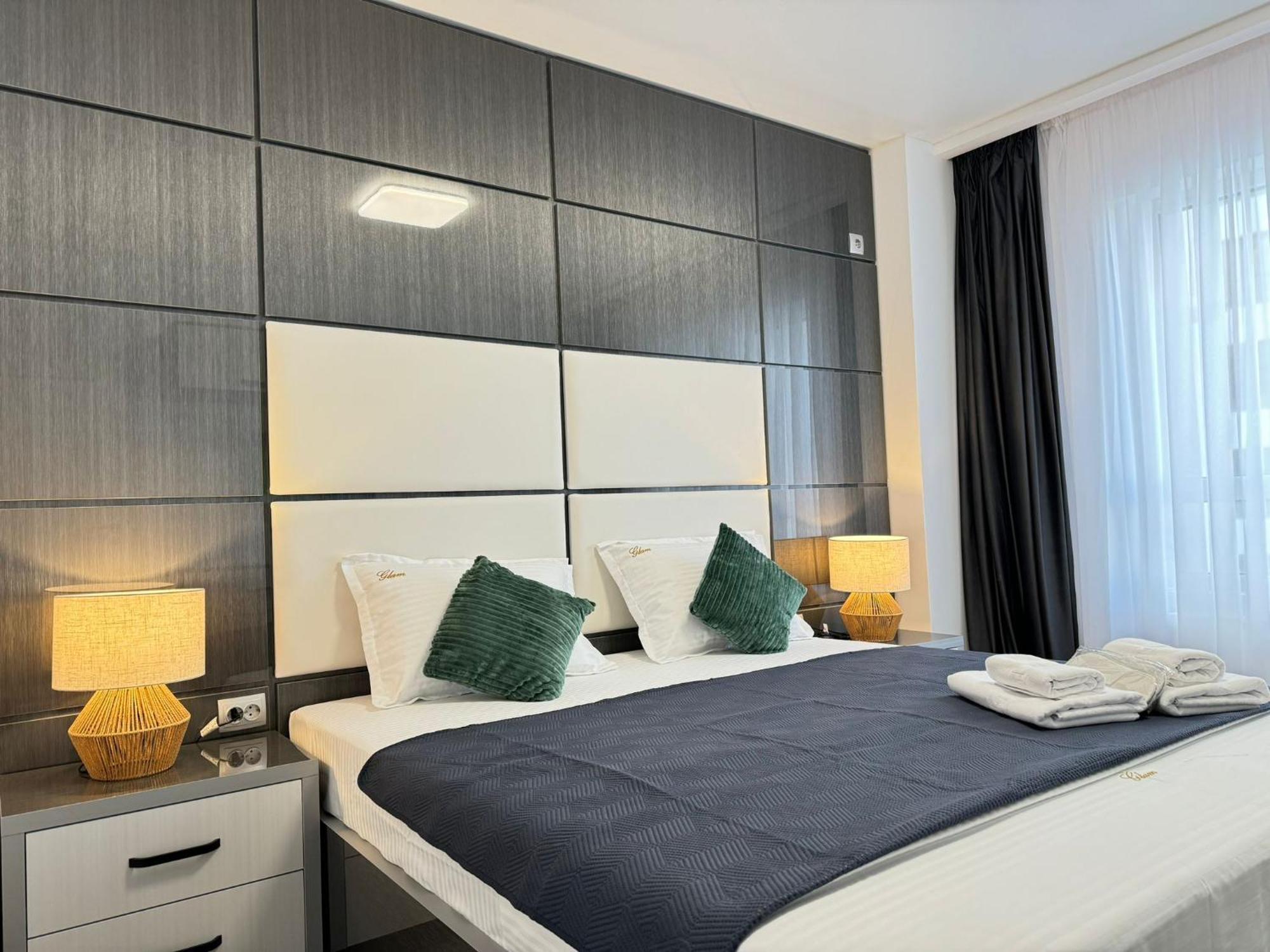 Luxury Glam Apartments Central Adress Bucuresti With Parking Luaran gambar
