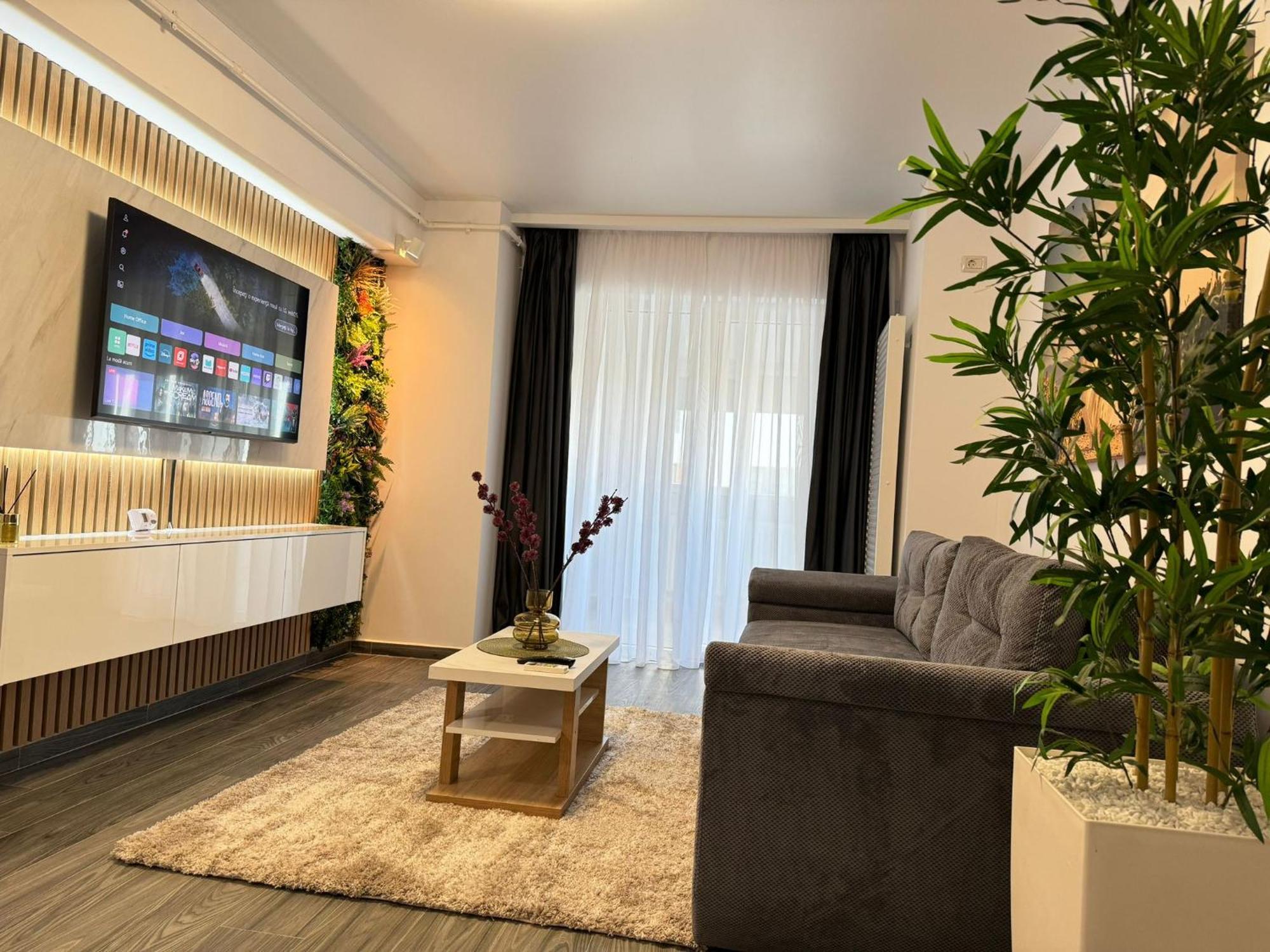 Luxury Glam Apartments Central Adress Bucuresti With Parking Luaran gambar