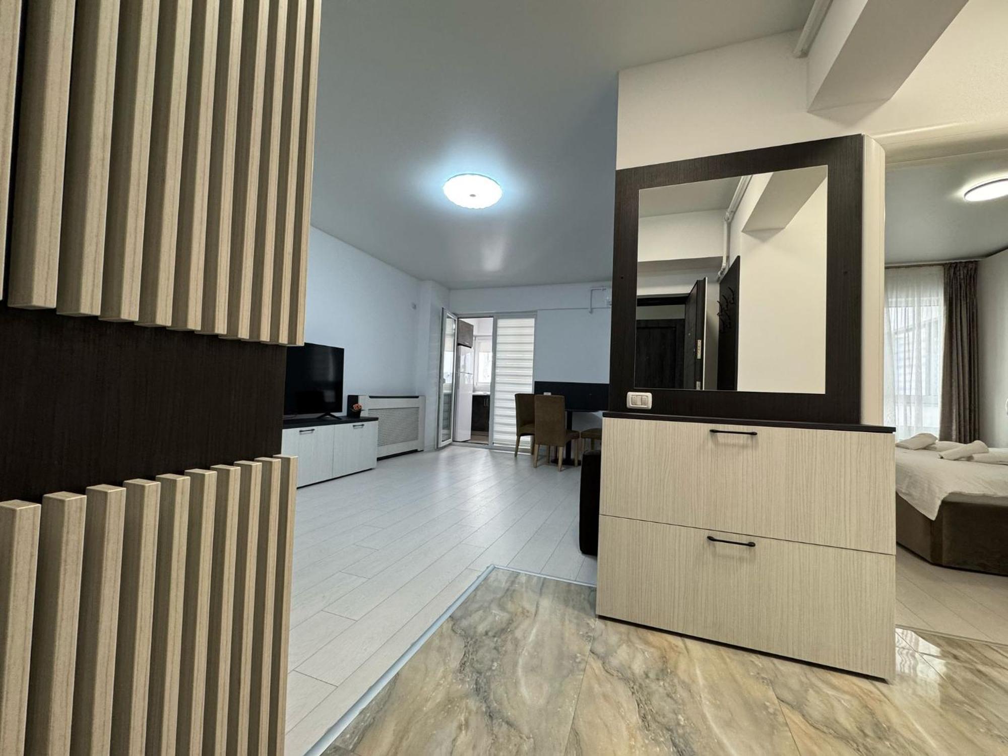 Luxury Glam Apartments Central Adress Bucuresti With Parking Luaran gambar